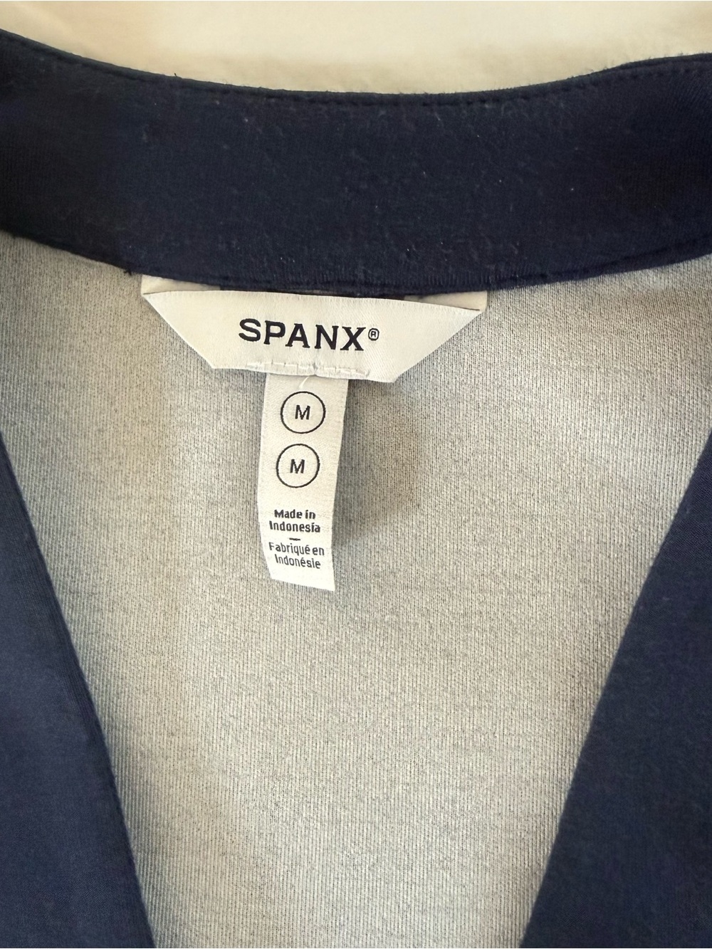 Spanx Air Essentials Blue White Striped Cardigan Size Medium - Picture 3 of 7